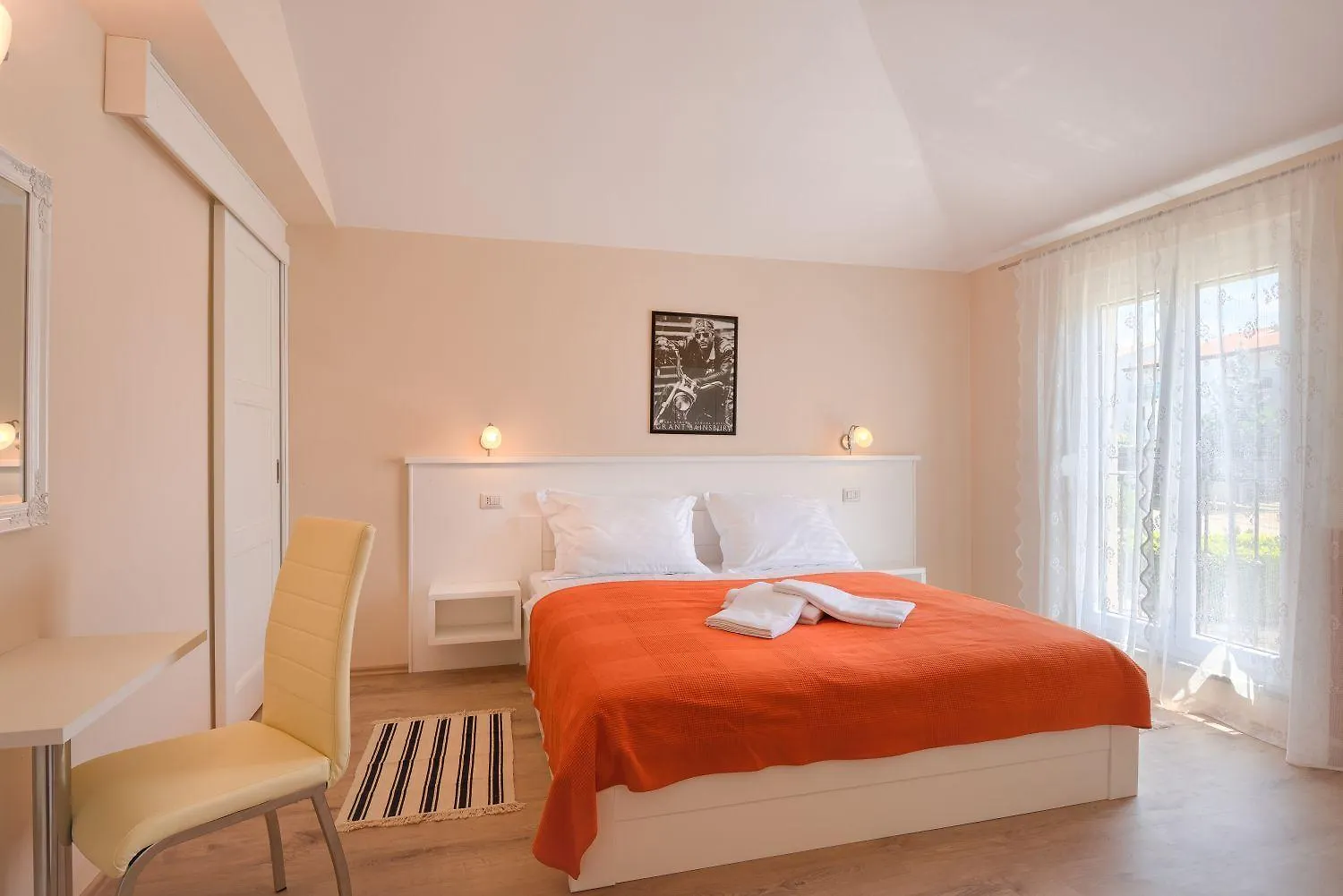 Bezauberndes Apartment Mit Grossem Pool, Privatem Balkon, Bbq, Nur 800 Meter Zum Strand Poreč 0*,